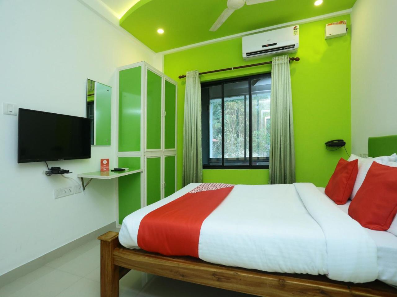Oyo 9557 Near Kims Hospital Hotell Thiruvananthapuram Eksteriør bilde