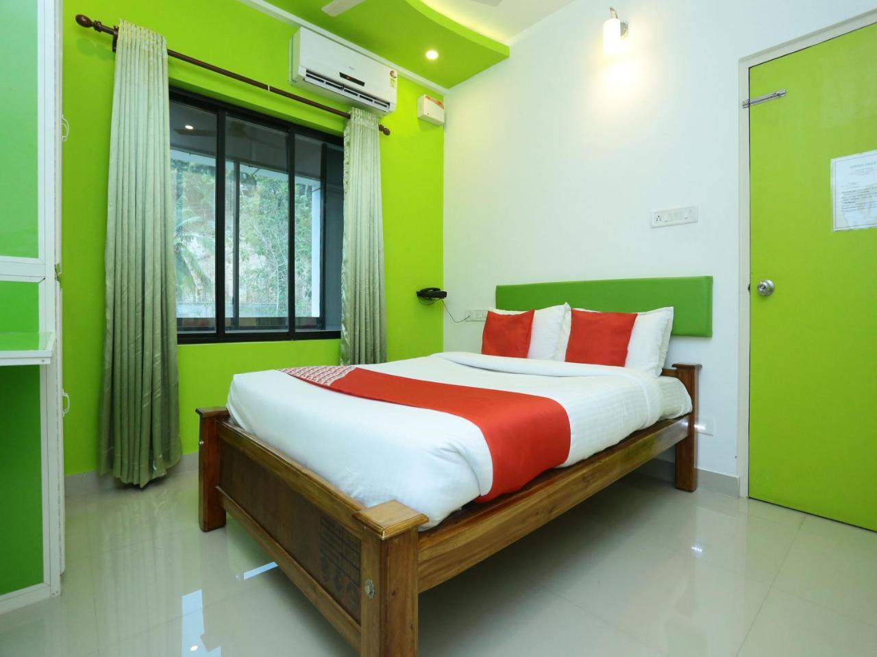 Oyo 9557 Near Kims Hospital Hotell Thiruvananthapuram Eksteriør bilde