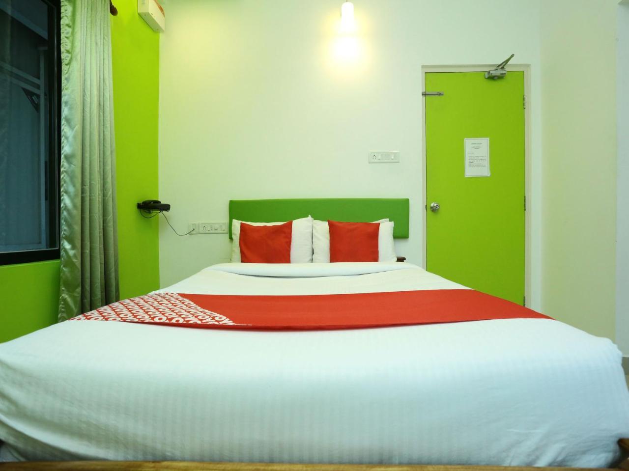 Oyo 9557 Near Kims Hospital Hotell Thiruvananthapuram Eksteriør bilde