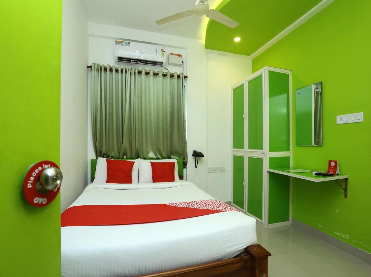 Oyo 9557 Near Kims Hospital Hotell Thiruvananthapuram Eksteriør bilde